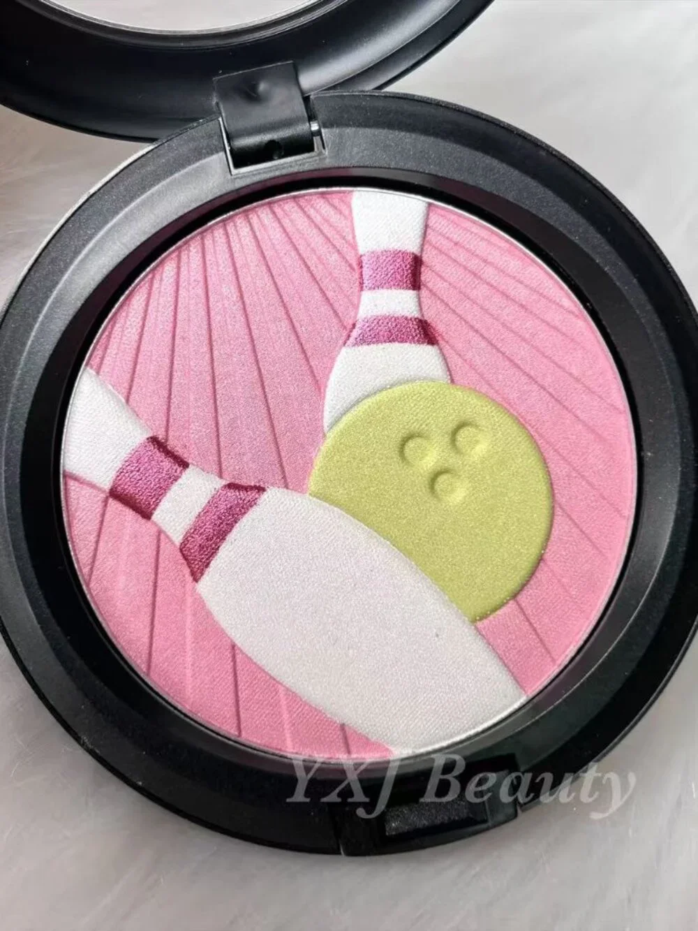 New MAC It's a Strike! Pearlmatte Face Powder~TROPHY~Full Size 13g/.45oz